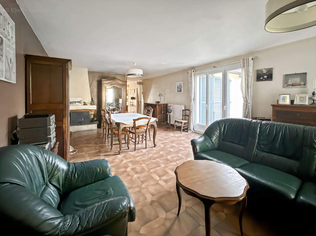Maison à MARGENCY