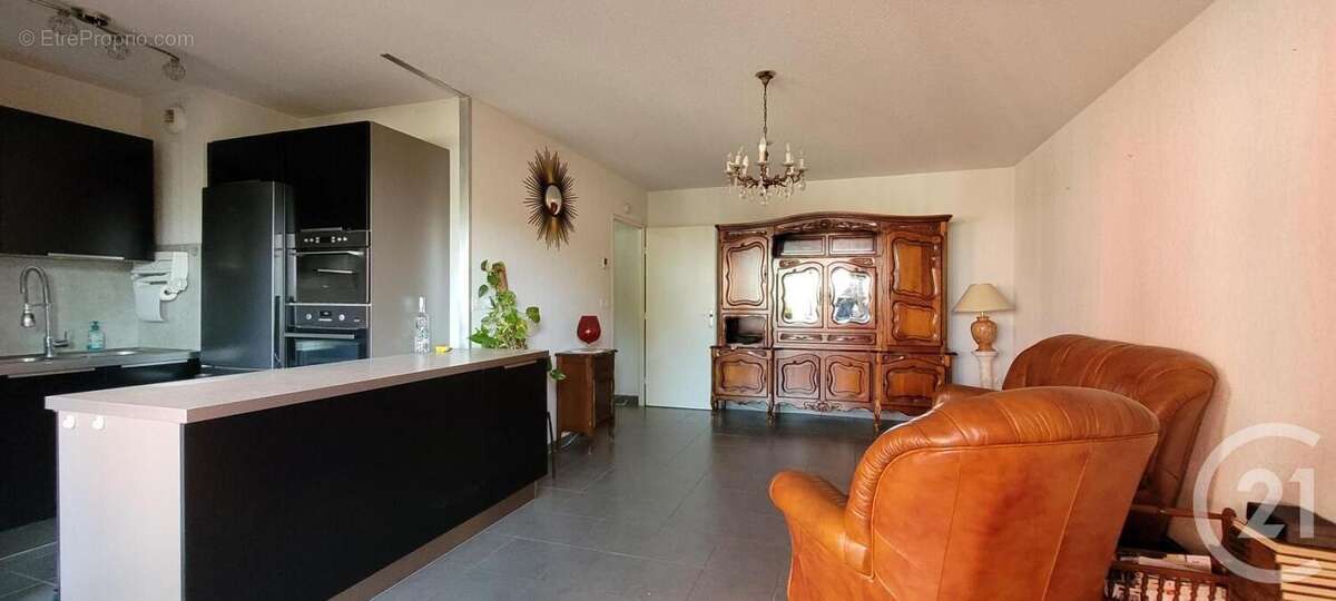 Appartement à LATTES