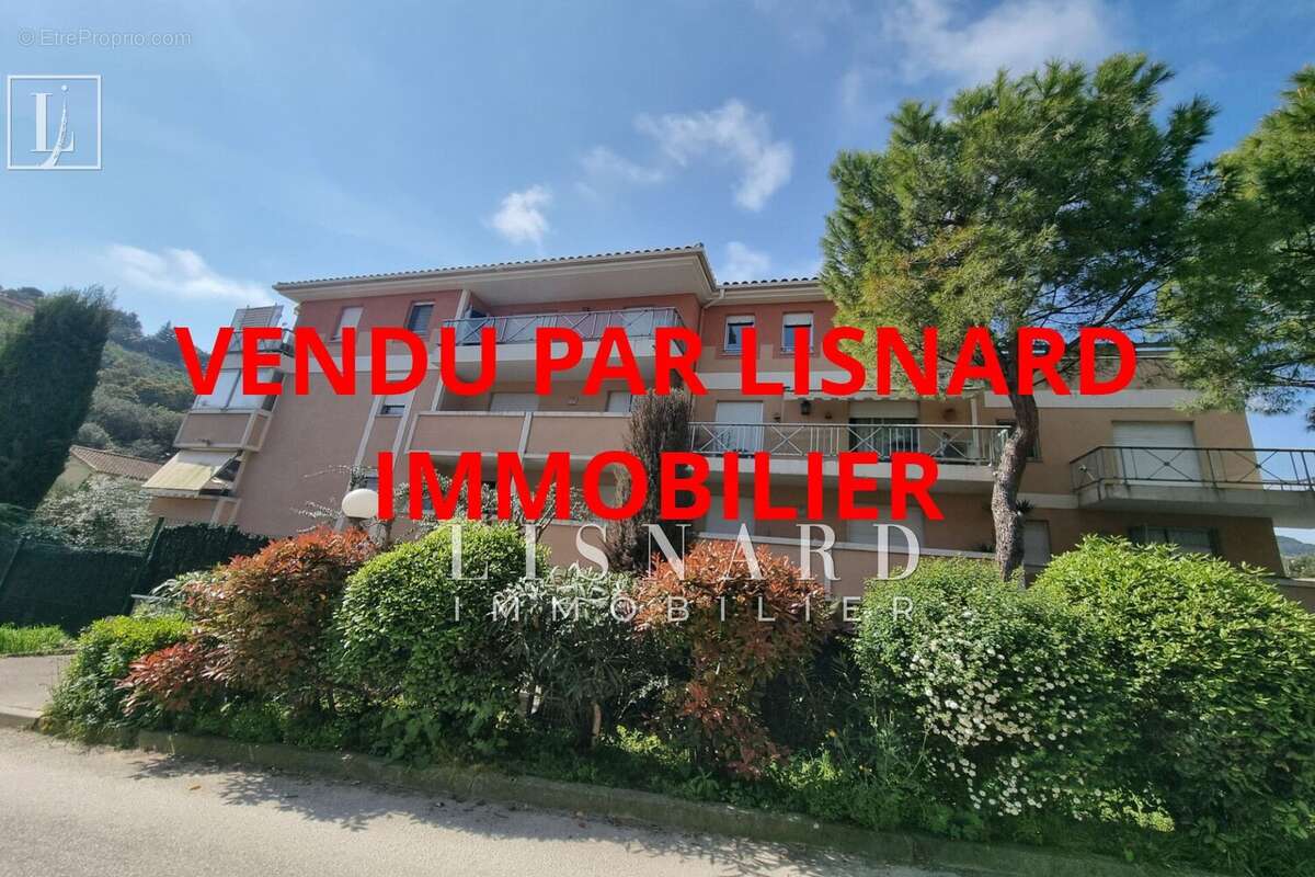 Appartement à VALLAURIS