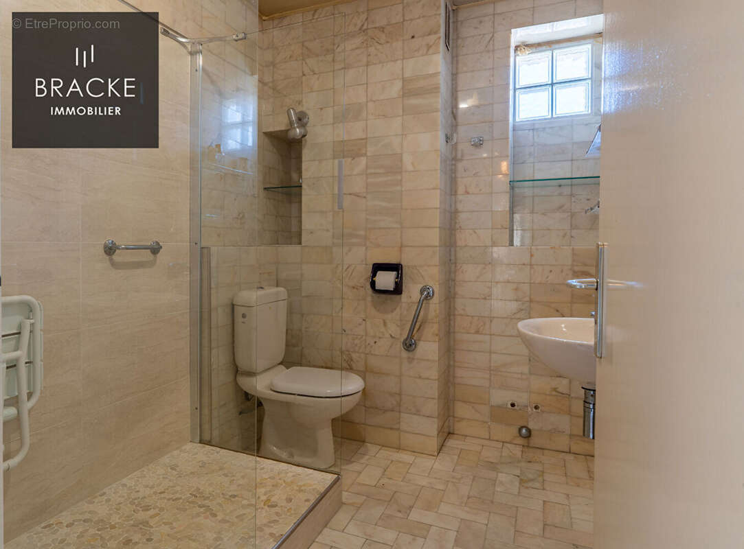 Appartement à PARIS-20E