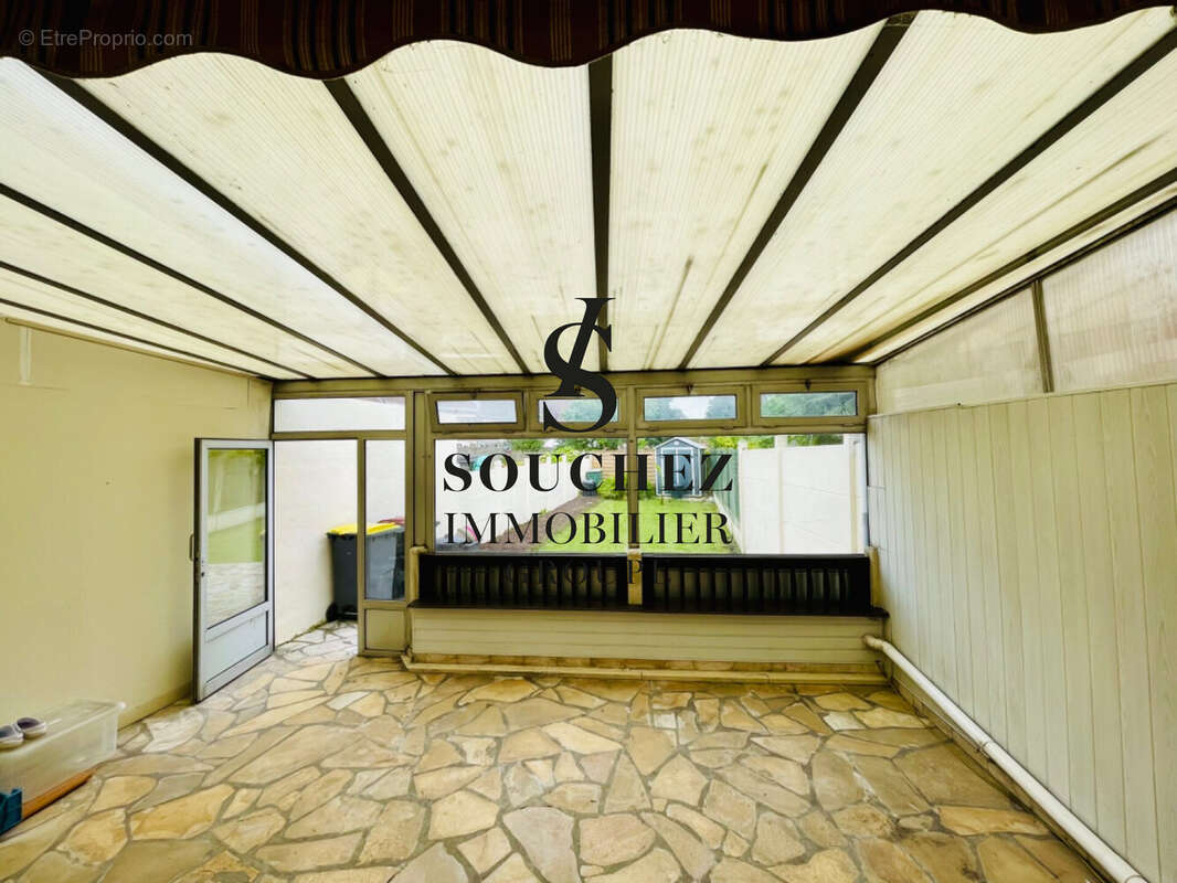 Maison à COURRIERES