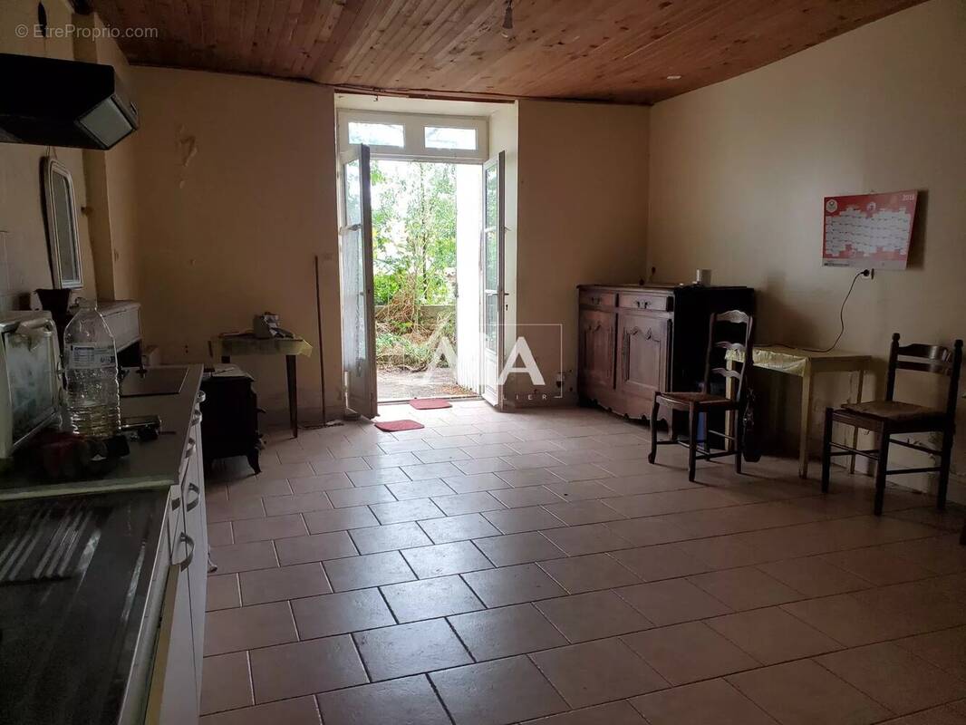 Maison à RUFFEC