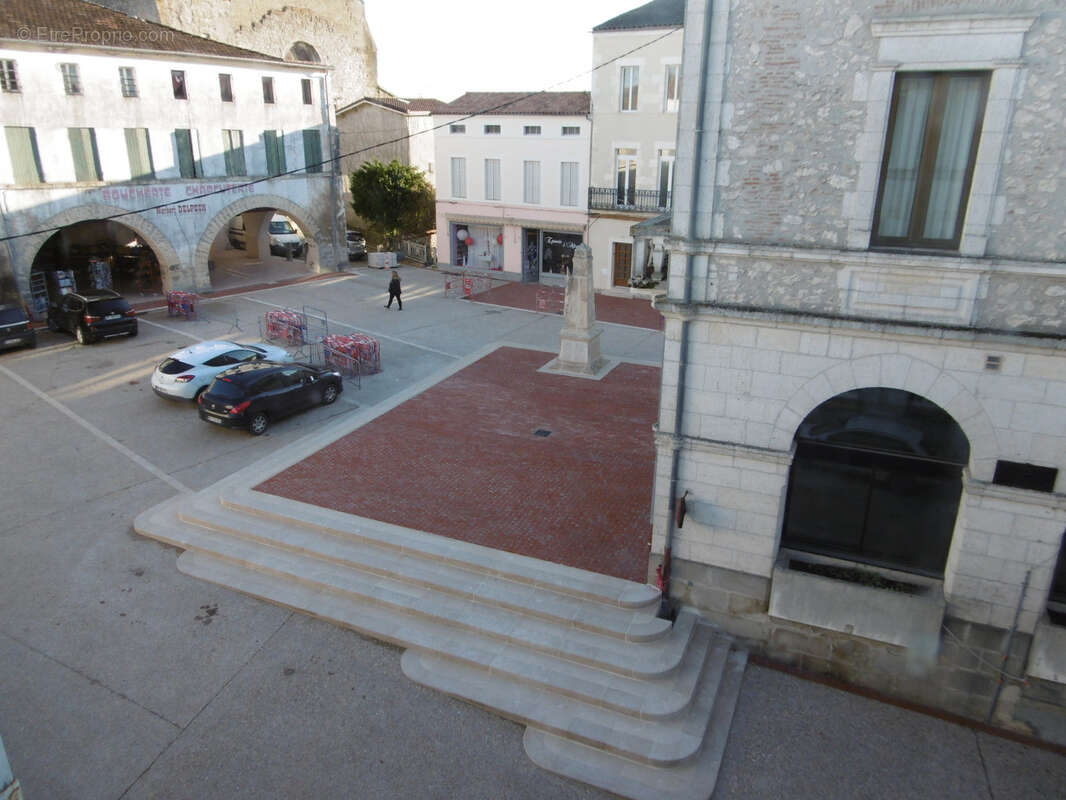 Maison à MONCLAR