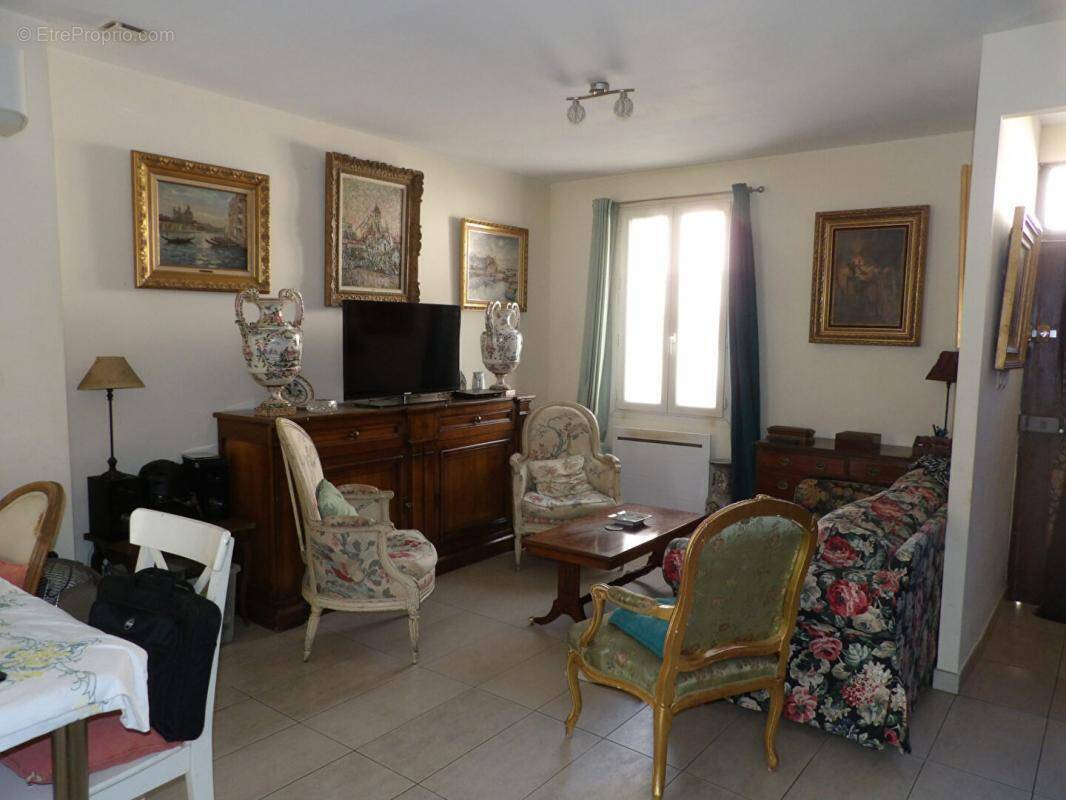 Maison à LA LONDE-LES-MAURES