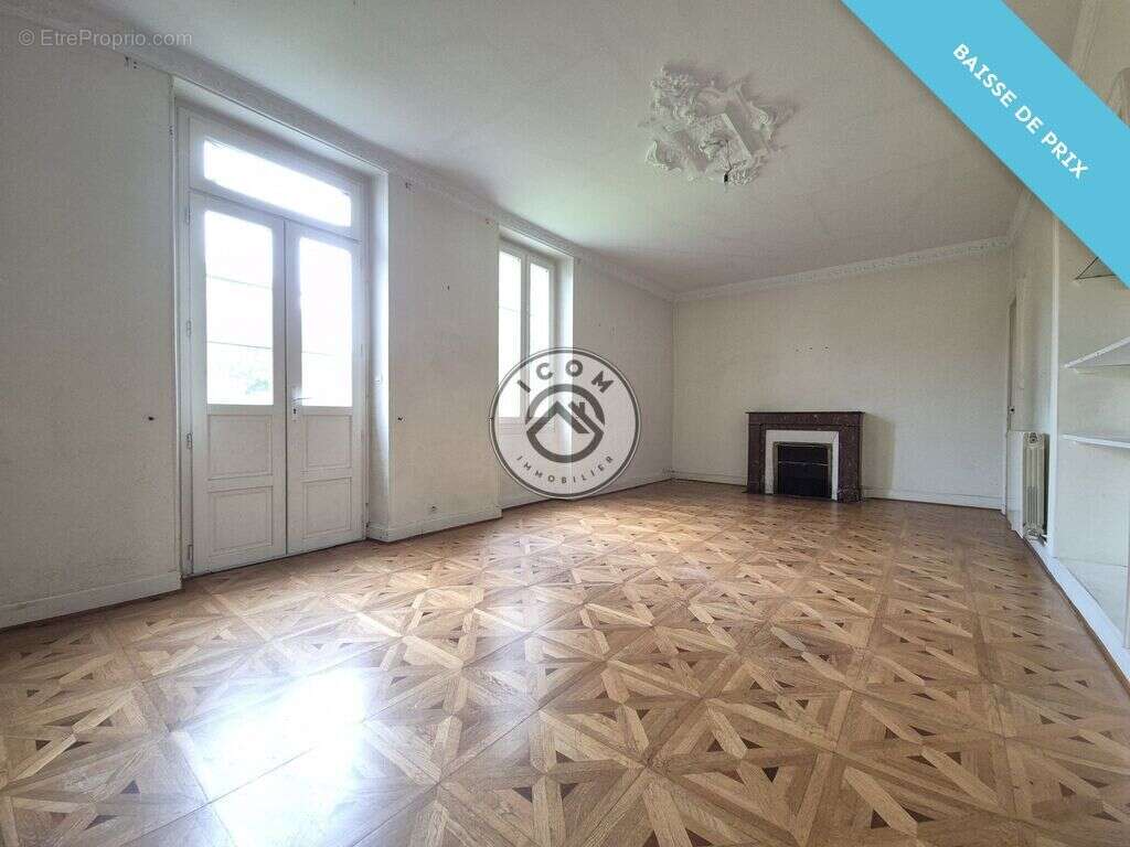 Maison à CAMPAGNE