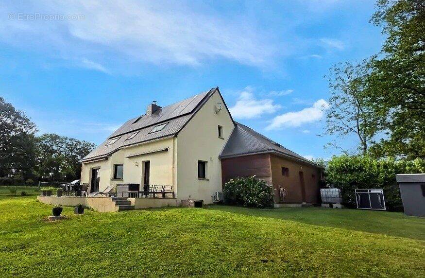 Maison à LOCMARIA-GRAND-CHAMP