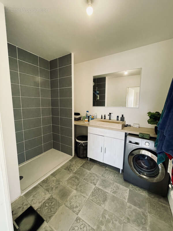 Appartement à L&#039;ISLE-D&#039;ABEAU