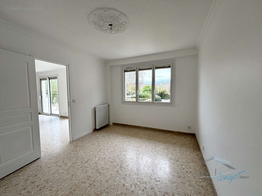 Appartement à LARDY