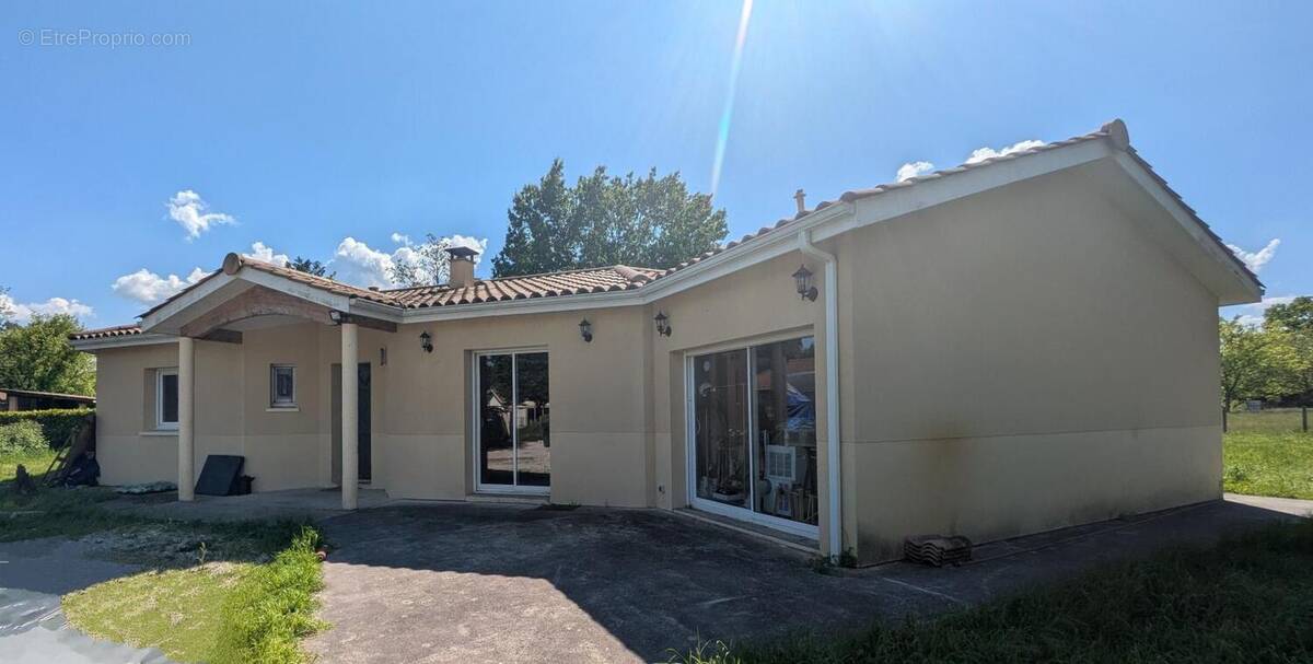 Maison à AUBIE-ET-ESPESSAS