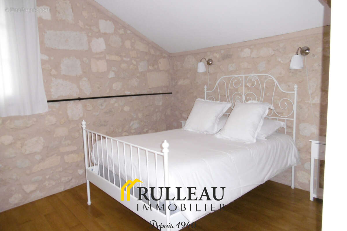 Maison à AMBARES-ET-LAGRAVE