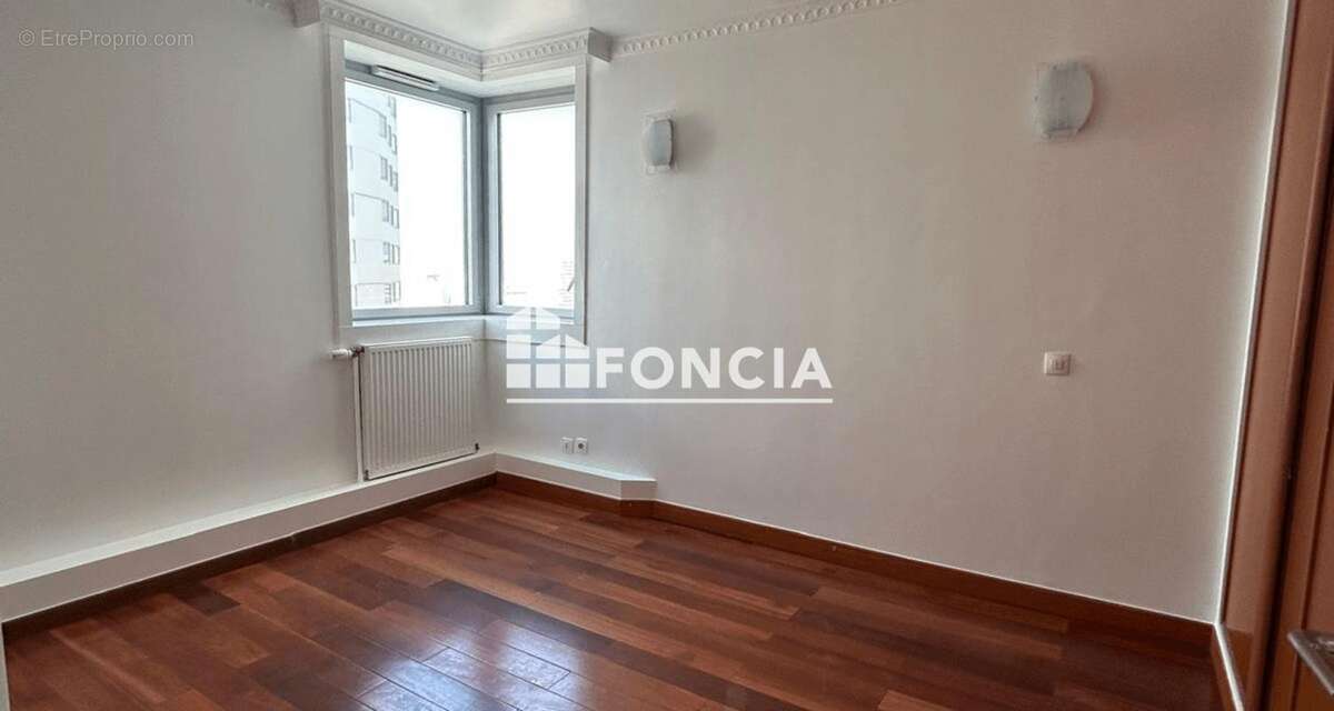 Appartement à PARIS-19E