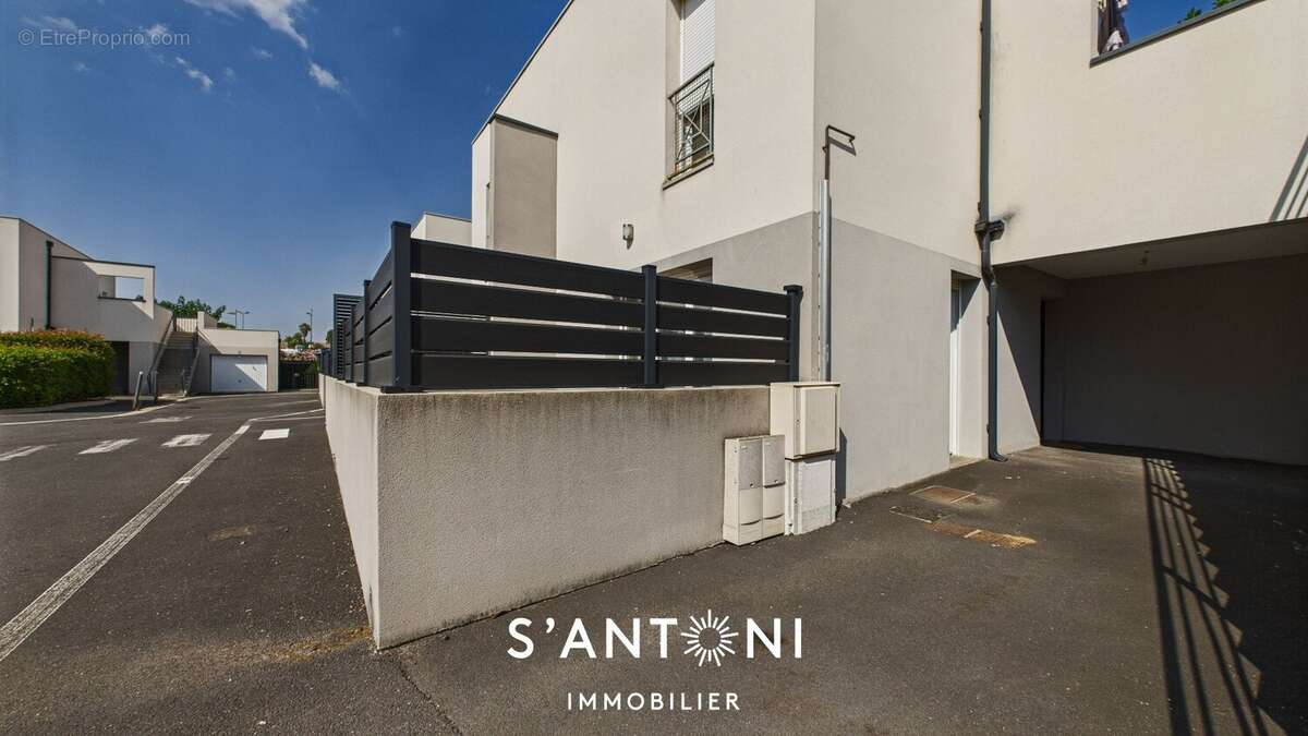 Appartement à VILLENEUVE-LES-BEZIERS