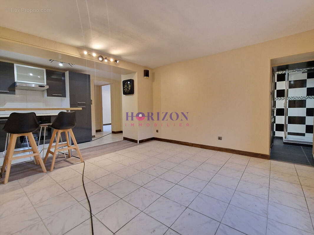 Appartement à ERMENONVILLE