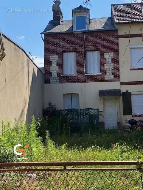 Maison à SAINT-ETIENNE-DU-ROUVRAY