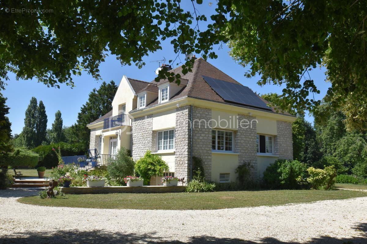 Maison à ABLIS
