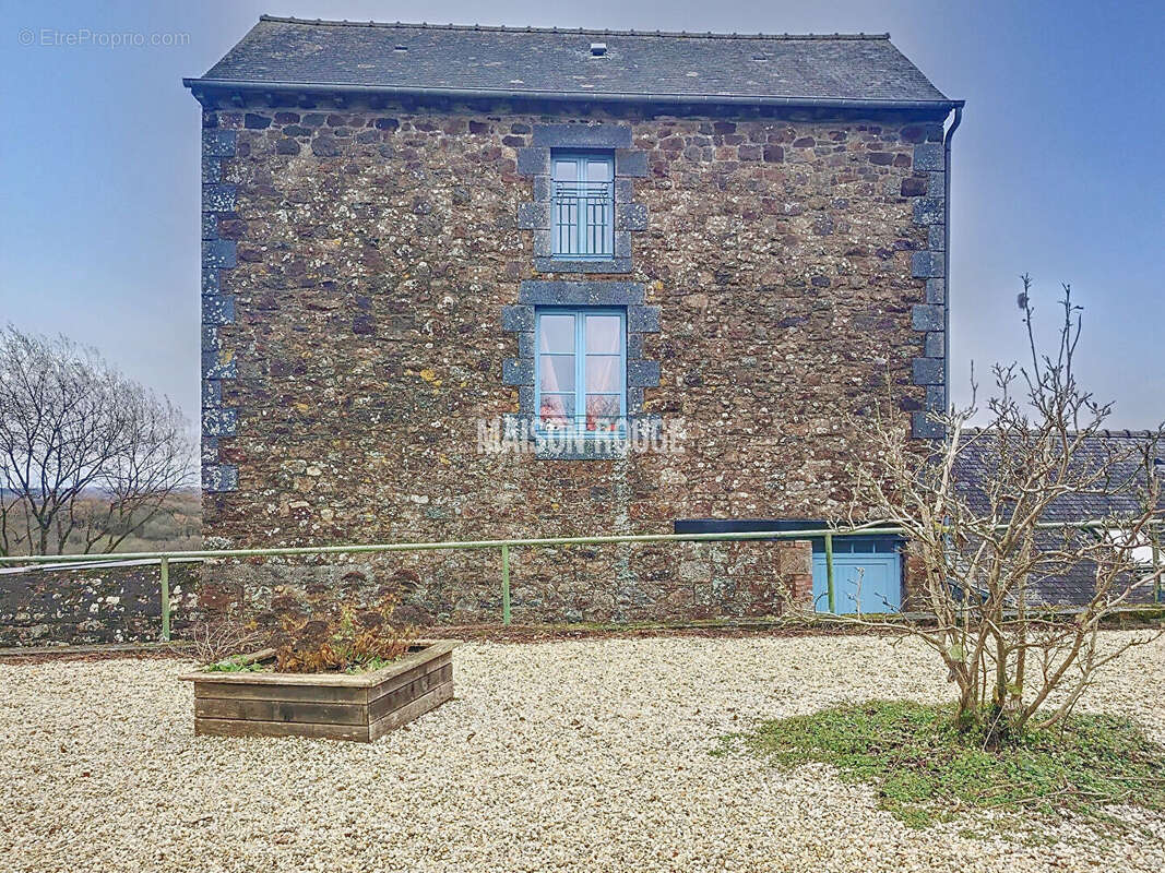 Maison à BECHEREL