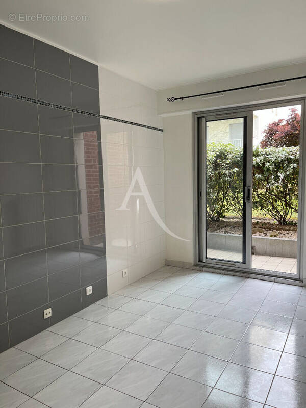 Appartement à SAINT-MAUR-DES-FOSSES