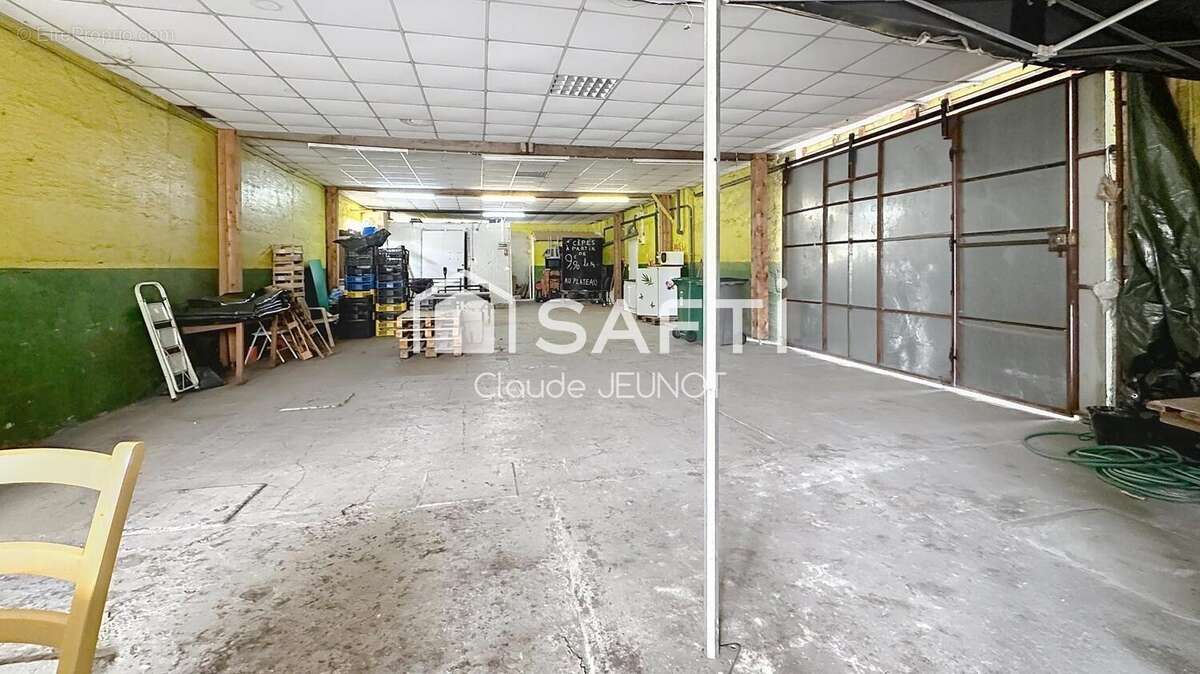 Photo 3 - Commerce à AMBARES-ET-LAGRAVE
