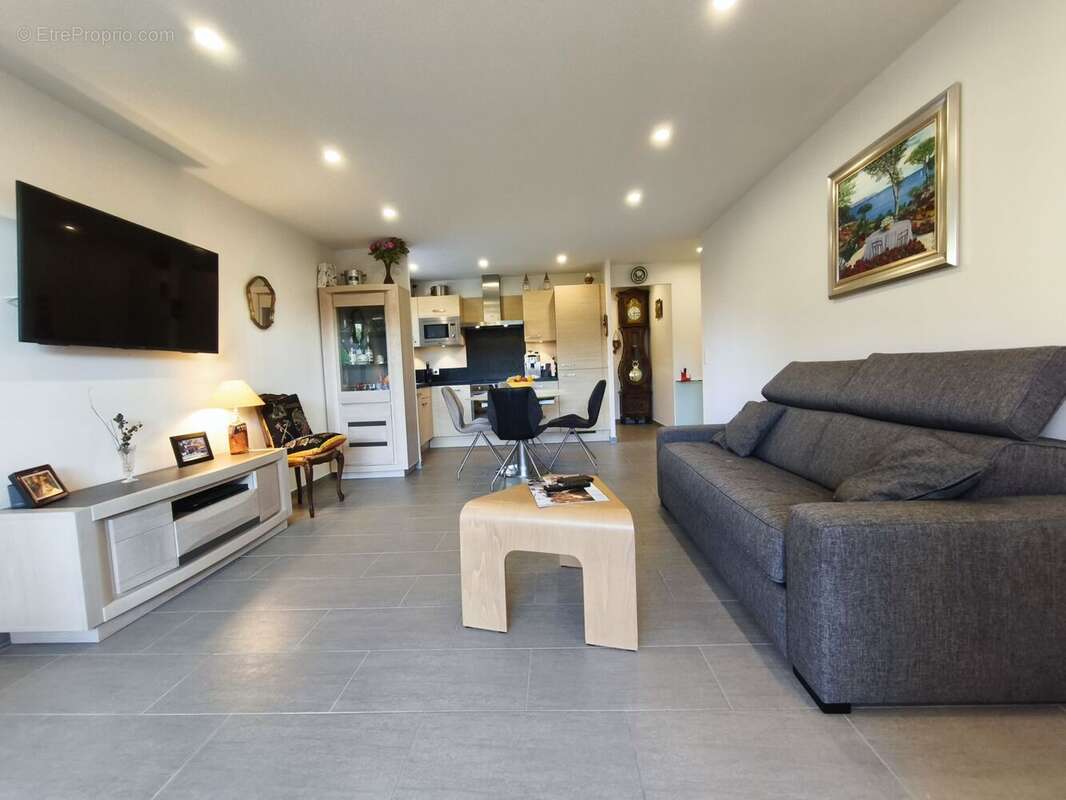 Appartement à MANDELIEU-LA-NAPOULE