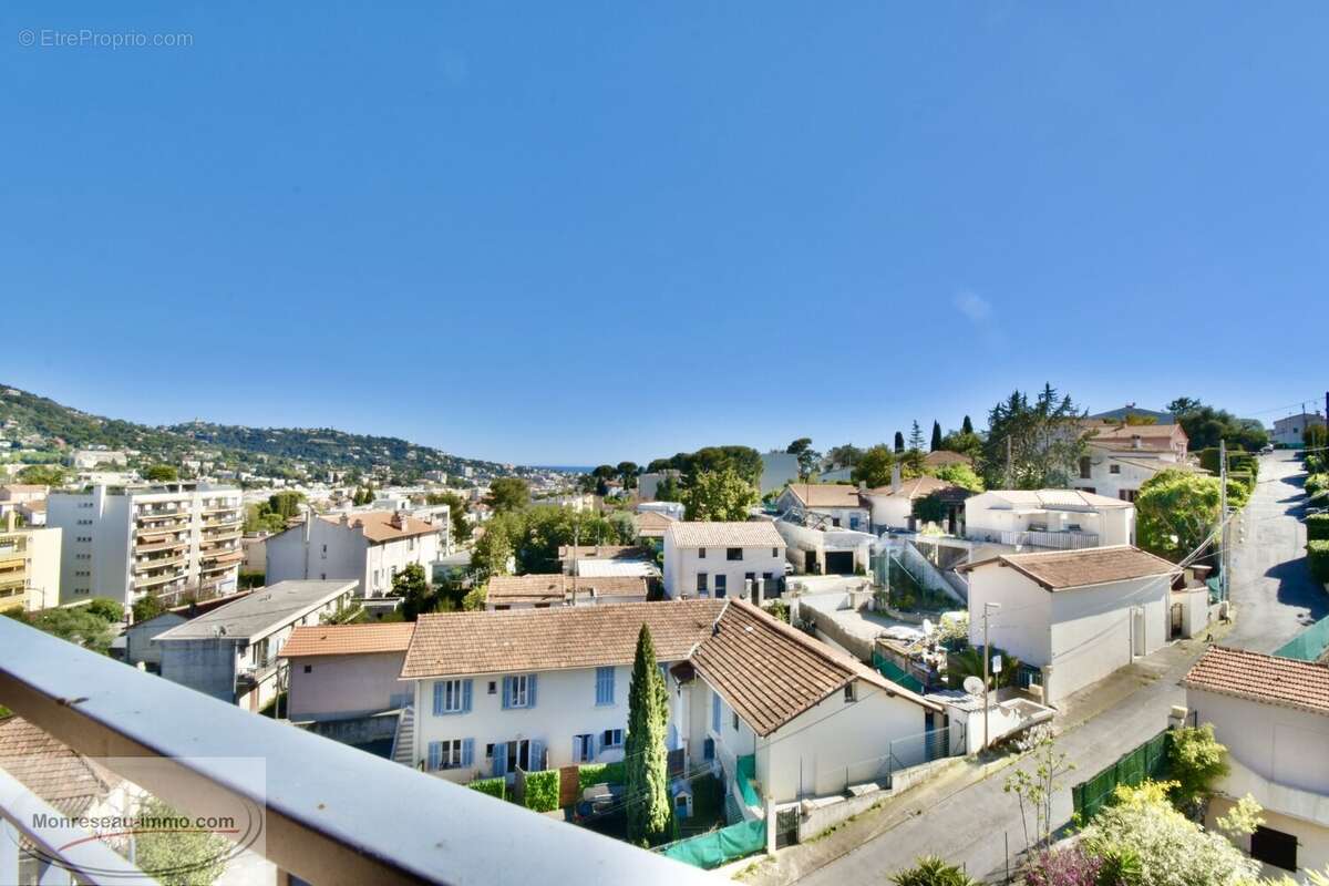 Appartement à LE CANNET