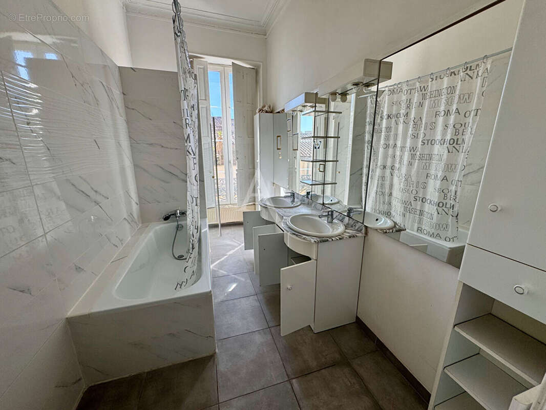 Appartement à NIMES