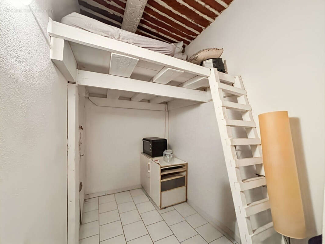 Appartement à MARSEILLE-2E
