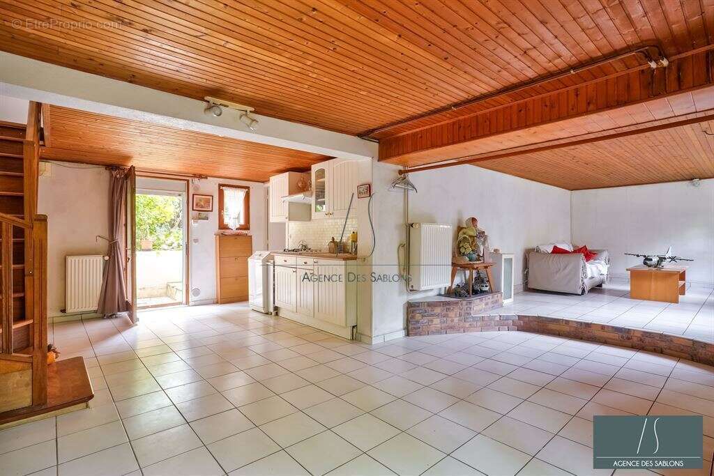 Maison à CARRIERES-SUR-SEINE