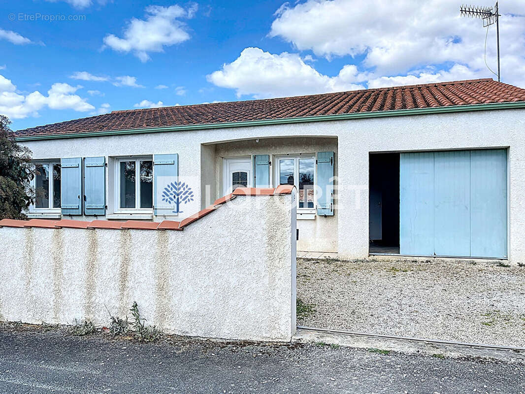 Maison à ANGLES