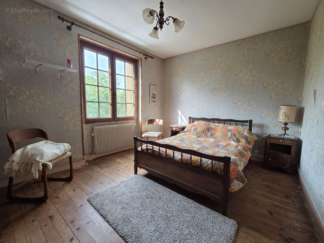Maison à ISSIGEAC