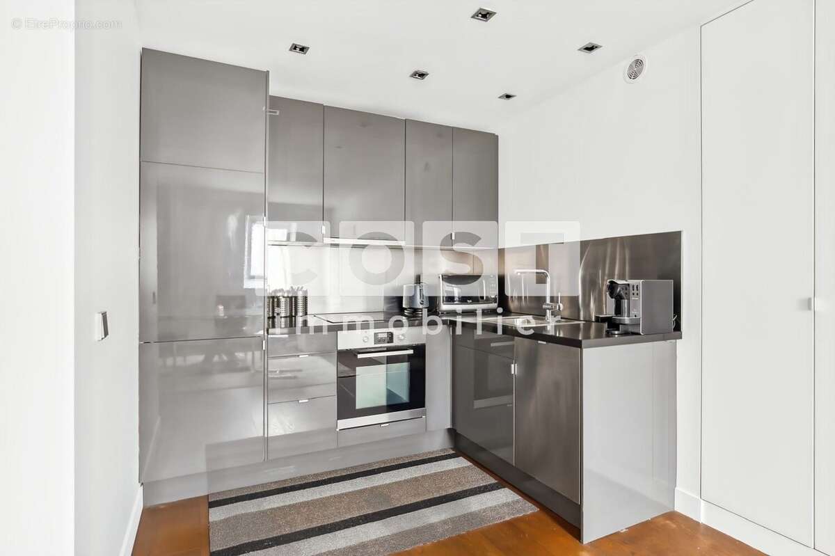 Appartement à PARIS-8E