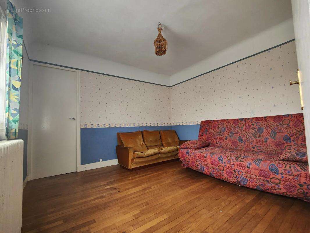 Maison à LES CLAYES-SOUS-BOIS