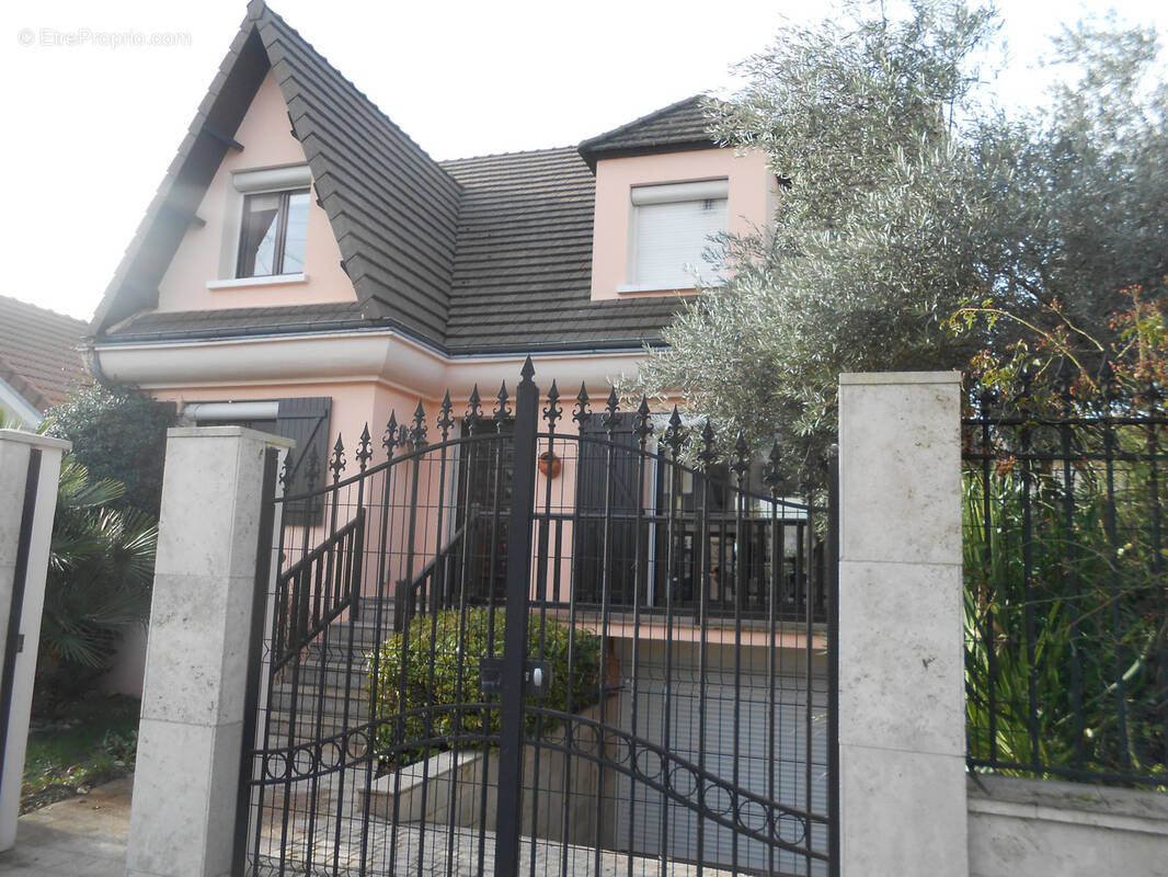 Maison à ORMESSON-SUR-MARNE