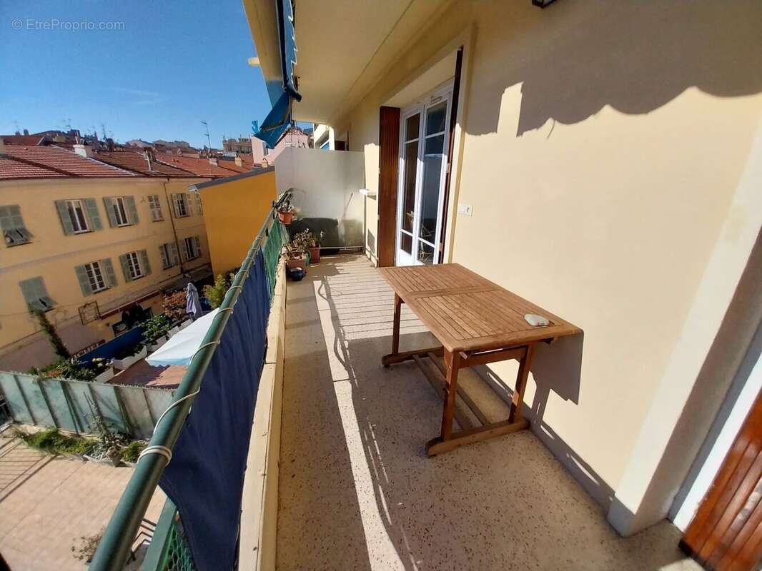 Appartement à MENTON