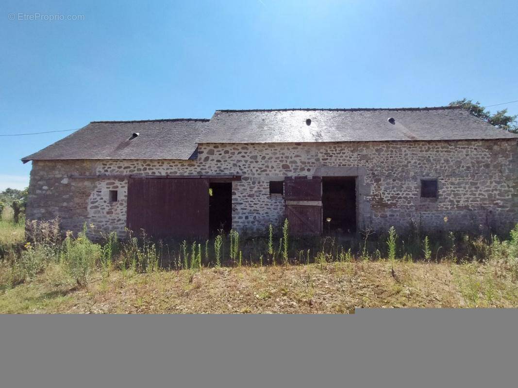 Maison à VILLAINES-LA-JUHEL