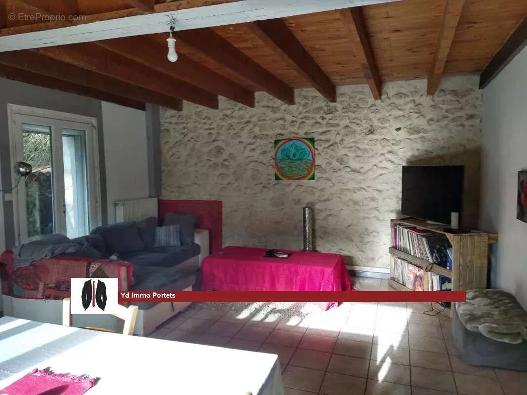Maison à PORTETS