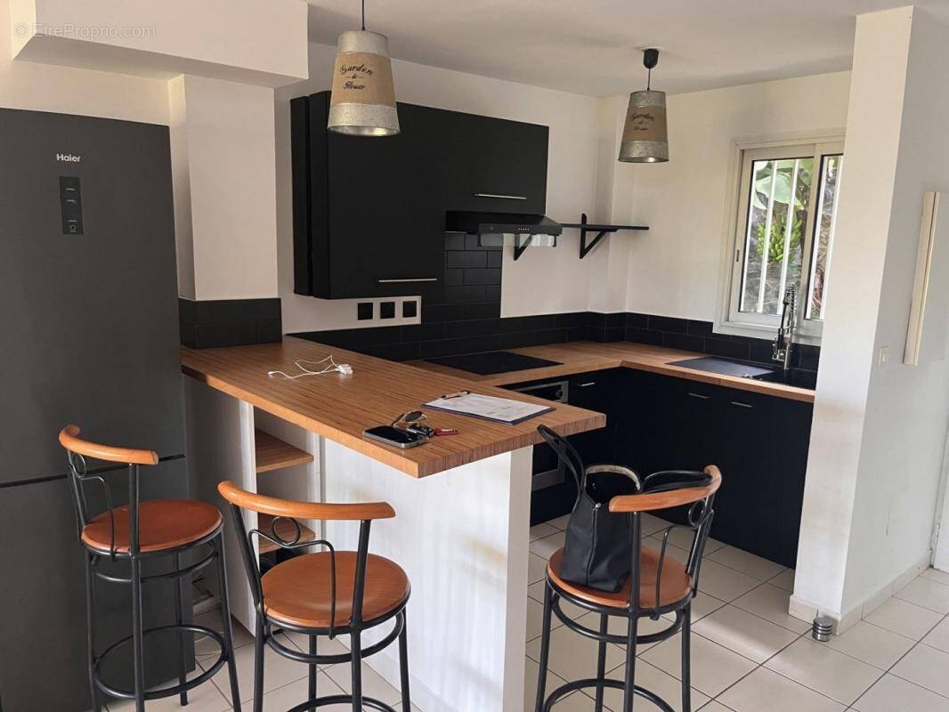 Appartement à LES AVIRONS
