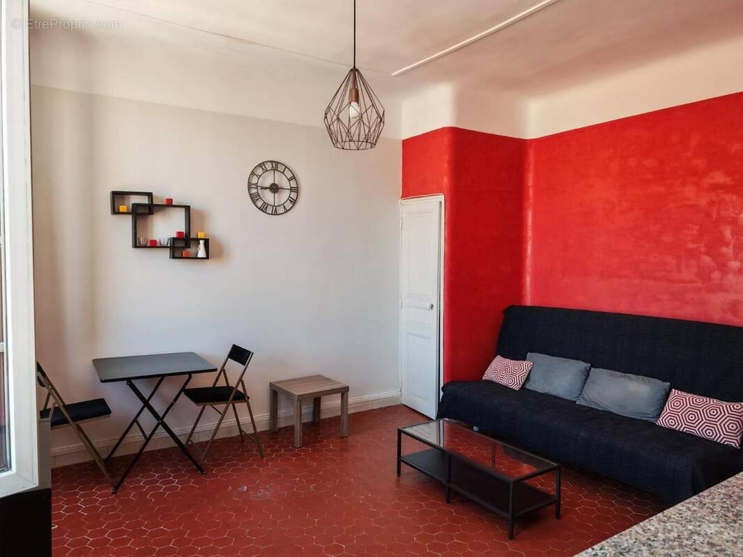 Photo 1 - Appartement à MARSEILLE-5E