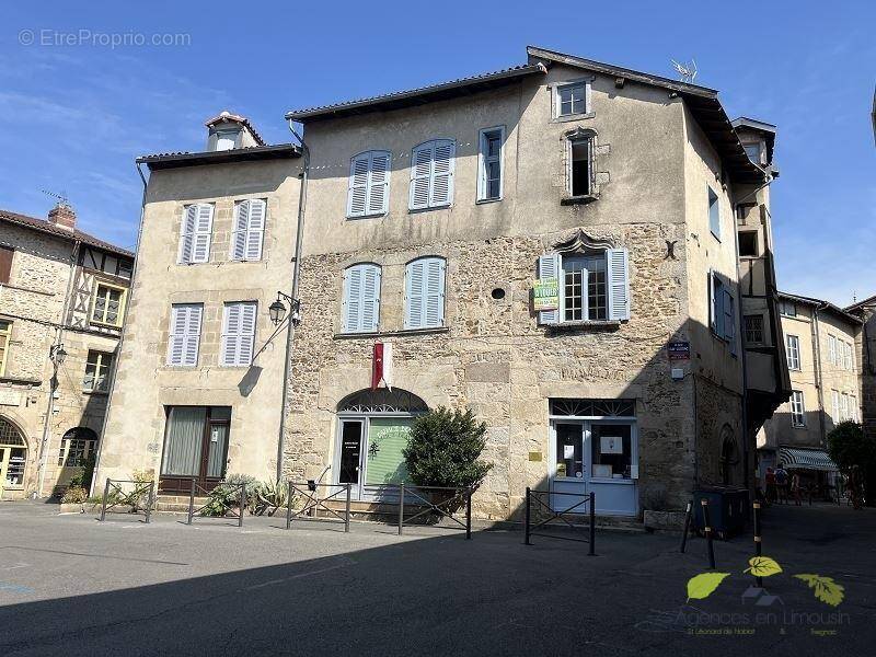 Appartement à SAINT-LEONARD-DE-NOBLAT