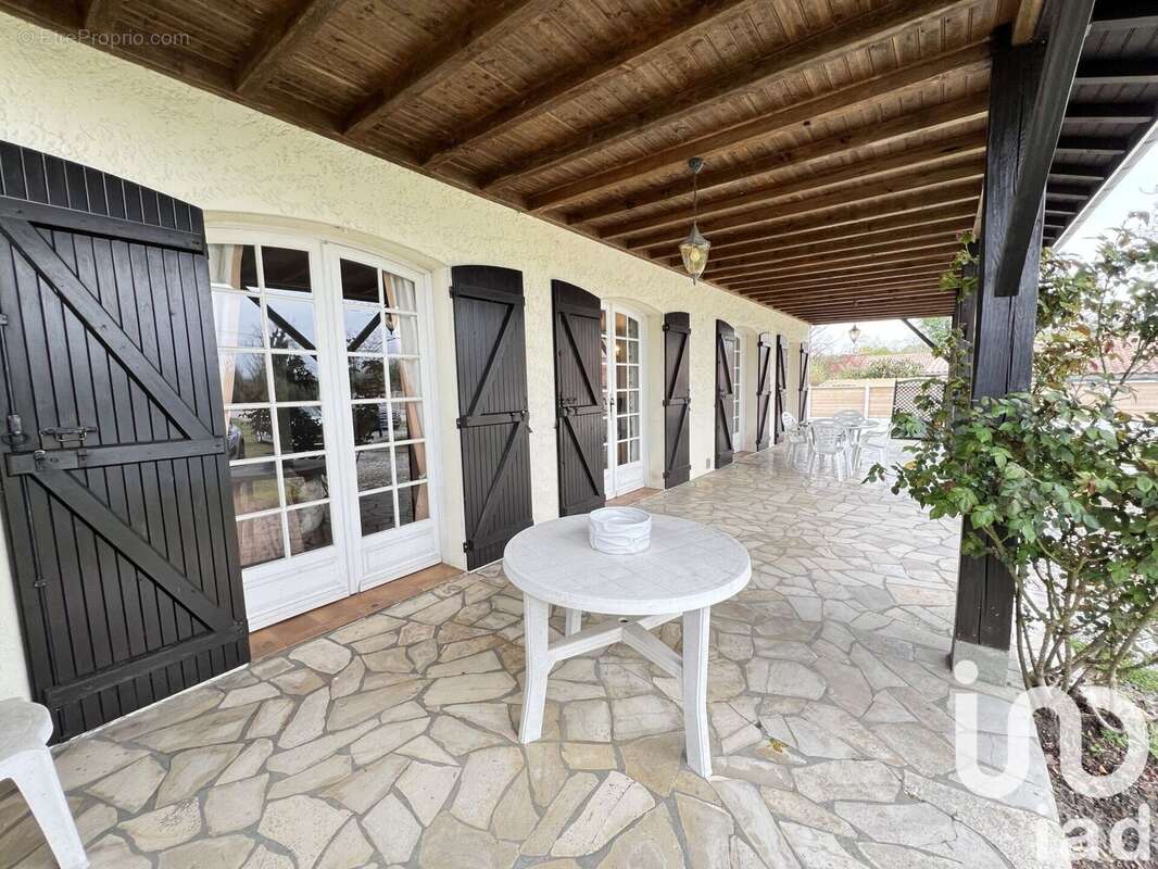 Photo 2 - Maison à LEOGNAN
