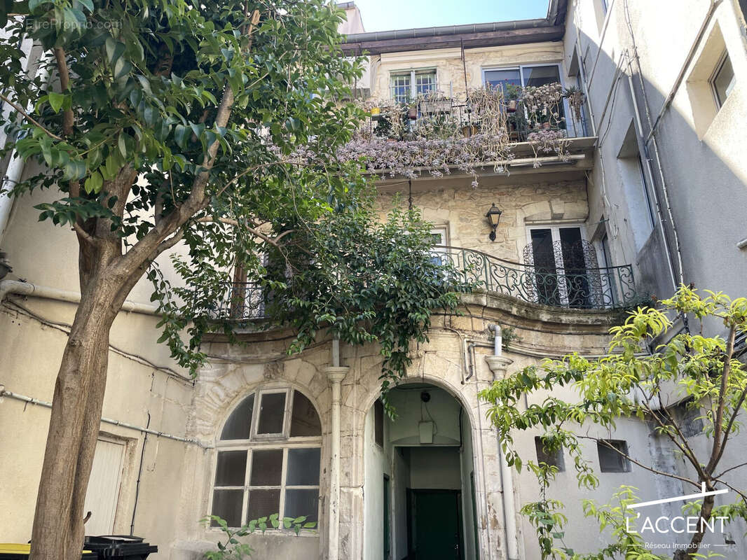 Appartement à NIMES