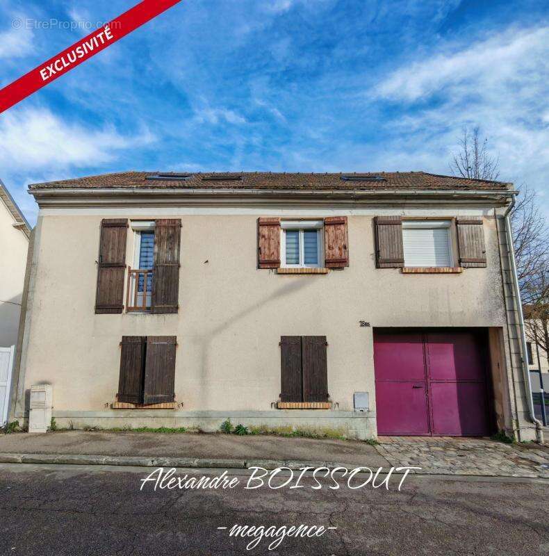 Appartement à ECQUEVILLY
