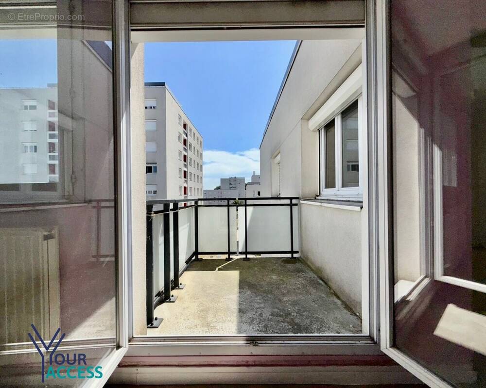 Appartement à MEYZIEU