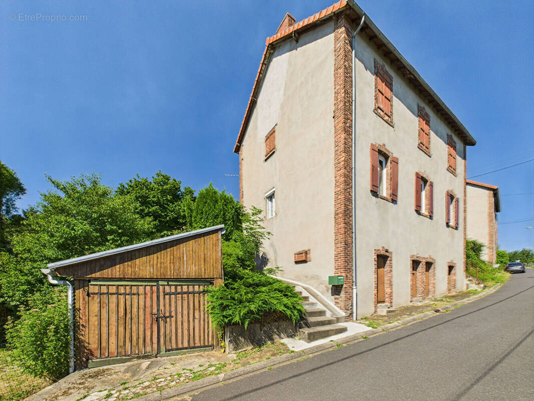 Maison à SAINT-ELOY-LES-MINES