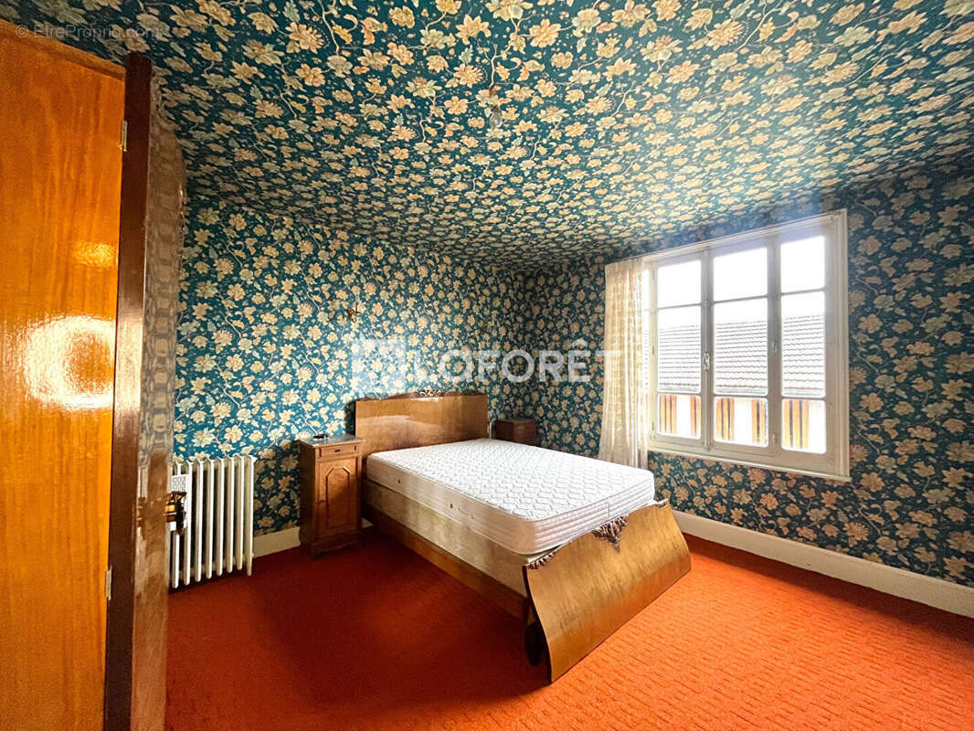 Maison à DOMMARTIN-LES-CUISEAUX