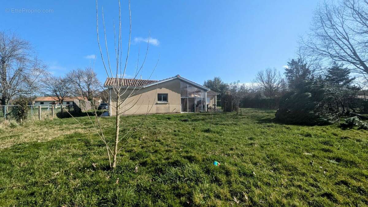 Maison à AUBIE-ET-ESPESSAS