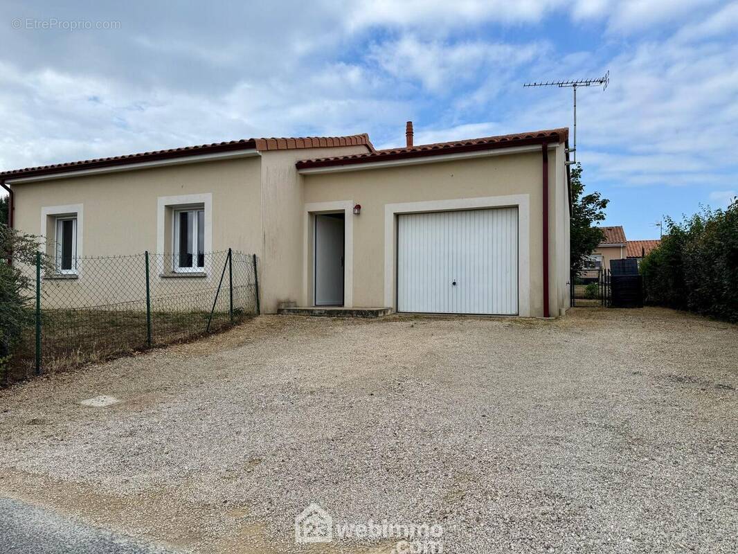 Pavillon de plain-pied de 2013, 82 m2 habitables. - Maison à VOUNEUIL-SOUS-BIARD