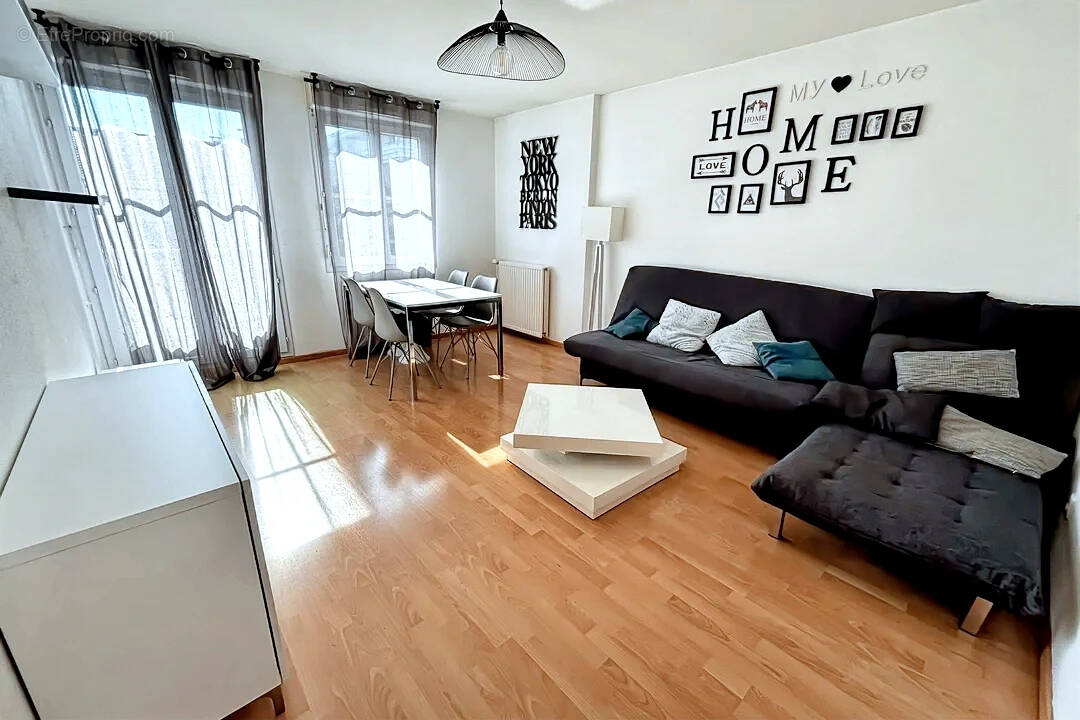 Appartement à BUSSY-SAINT-GEORGES
