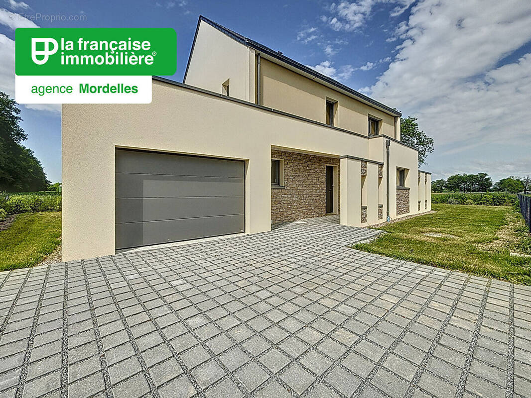 Maison à MORDELLES