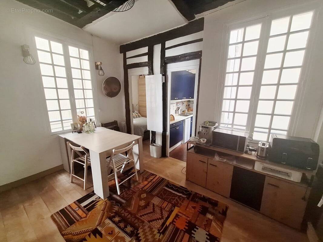 Appartement à PARIS-4E