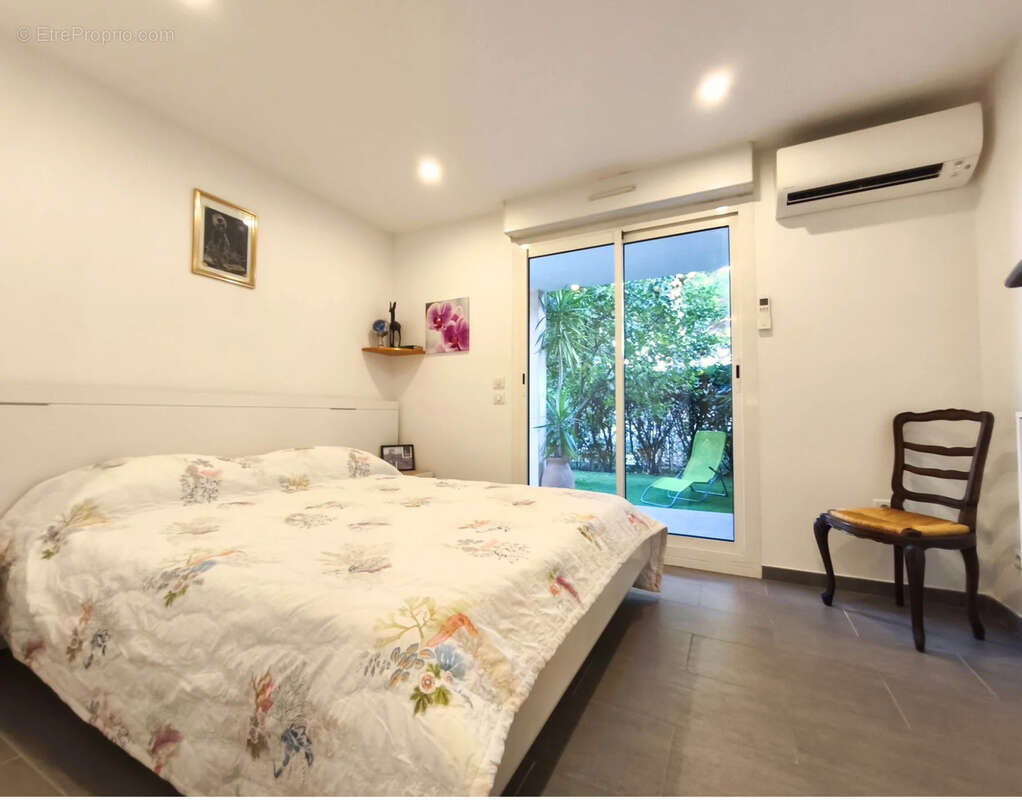 Appartement à MANDELIEU-LA-NAPOULE